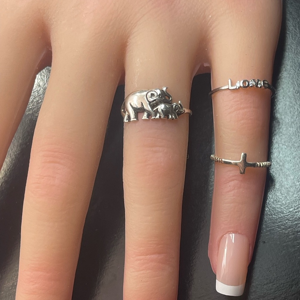 Solid 925 Silver Elephant Ring Size 6 - image 3
